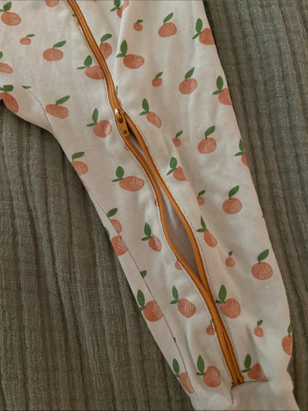 Parade organic 18-24 months Peach Print Zip Front One-Piece - Picture 3 of 5